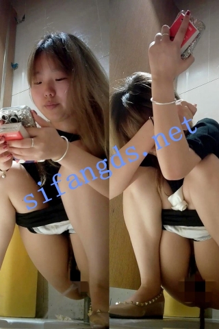 CP018❤️【厕拍】全景前拍 精神小妹多天撒尿 拉屎又细又长！